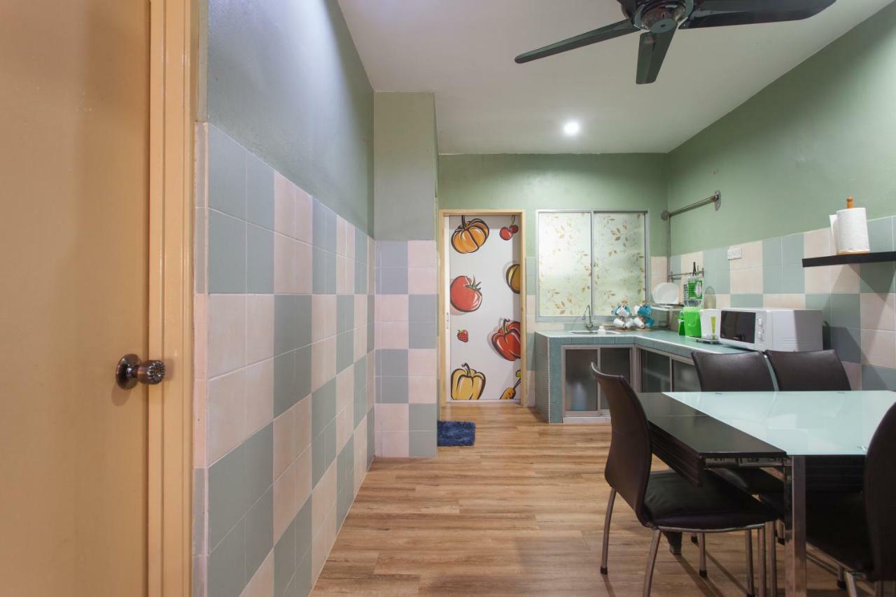 Gunung View Homestay 10 To 12 Pax Near Sunway Tambun Ipoh Dış mekan fotoğraf