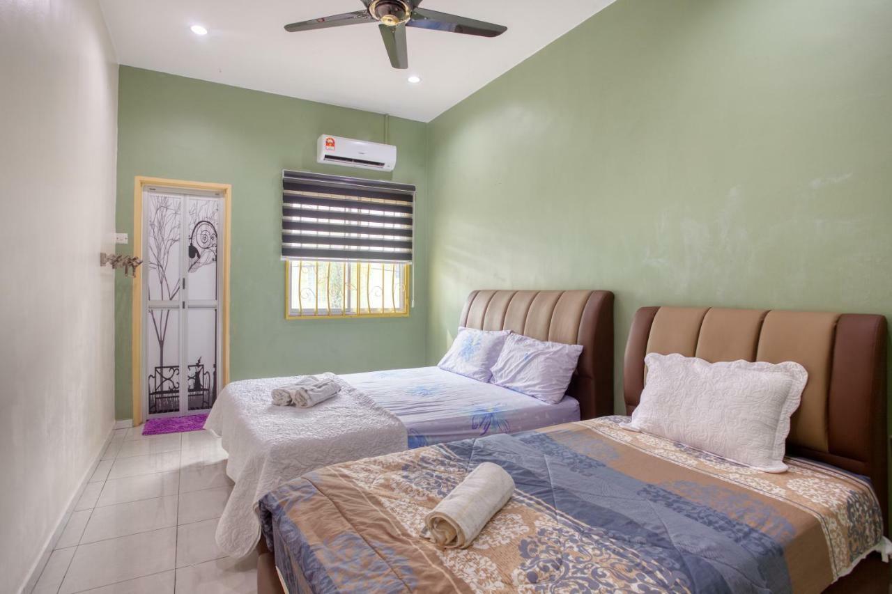 Gunung View Homestay 10 To 12 Pax Near Sunway Tambun Ipoh Dış mekan fotoğraf