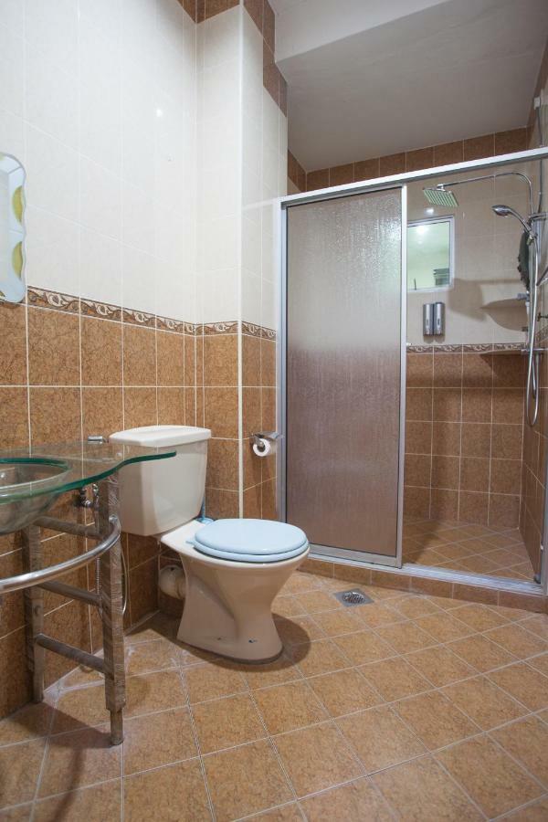 Gunung View Homestay 10 To 12 Pax Near Sunway Tambun Ipoh Dış mekan fotoğraf